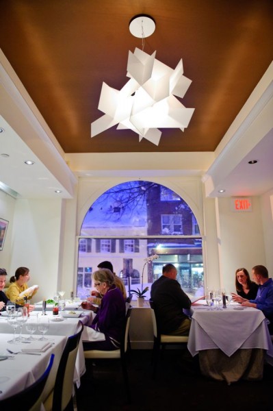 the dining room was full by the time we left